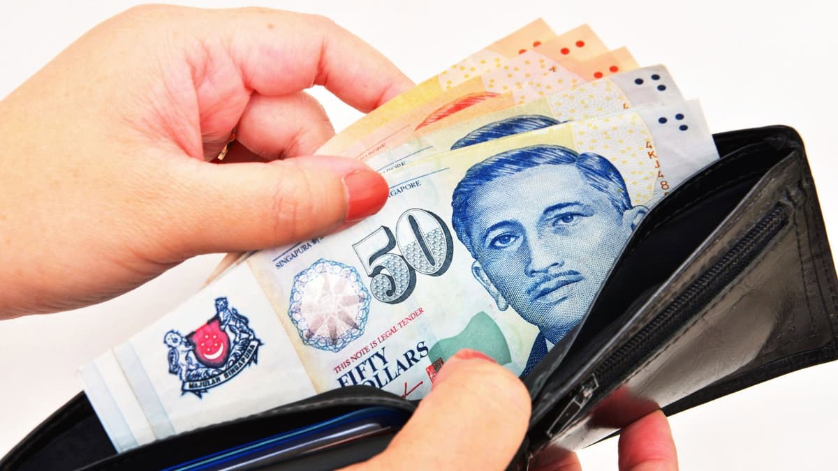Fresh Graduates in Singapore Earn Higher Wages than in Most East Asian Economies: MOM
