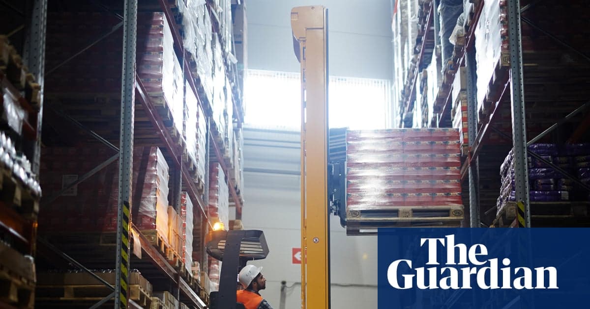 UK Firms Halt Investments and Hiring as Iran War Pushes up Costs, Bosses Warn
