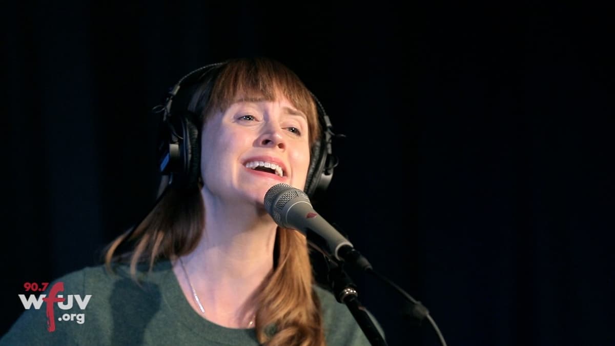 Flock of Dimes - "Keep Me In The Dark" (Live at WFUV)