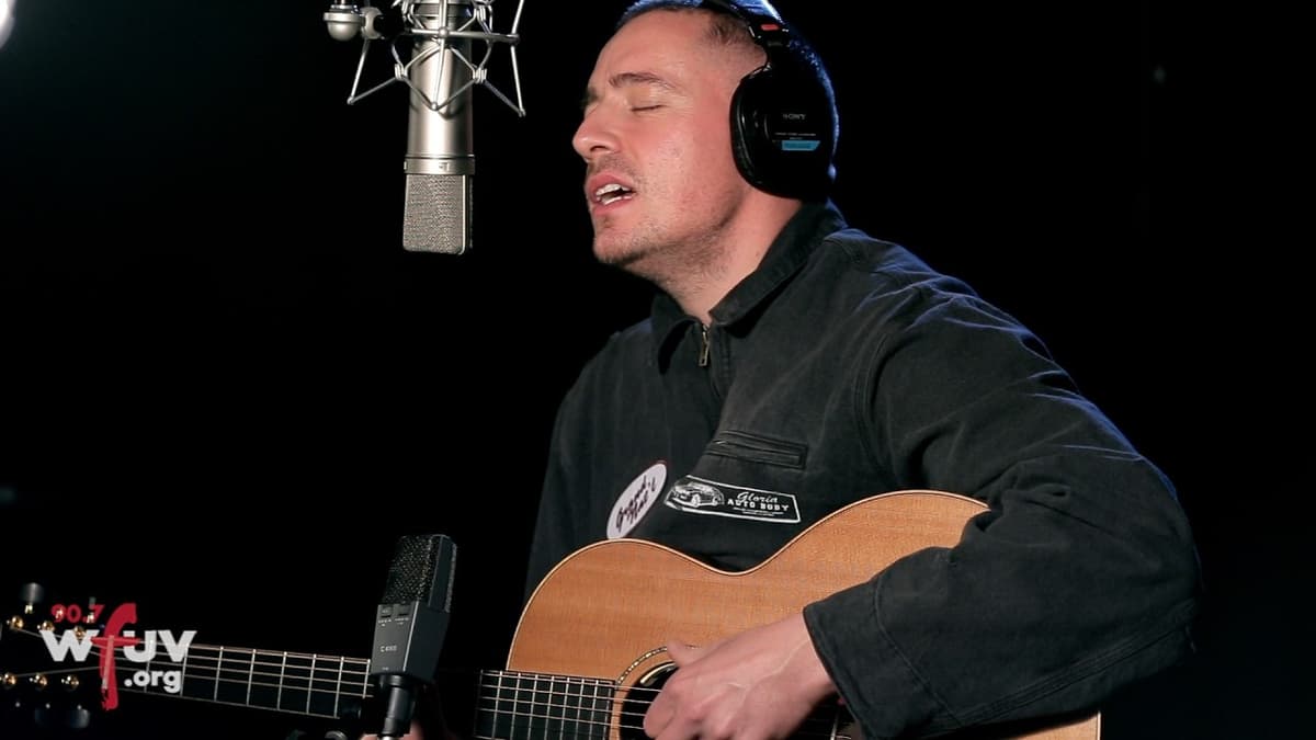 Dermot Kennedy - "Lost" (Live at WFUV)