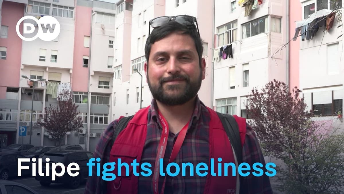 How Tourism Contributes to Loneliness Among Portugal's Seniors | Focus on Europe