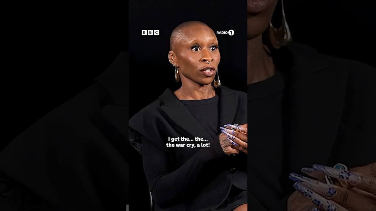 Cynthia Erivo Loves Fans Elphaba Hand Signal #wicked #musical #movie