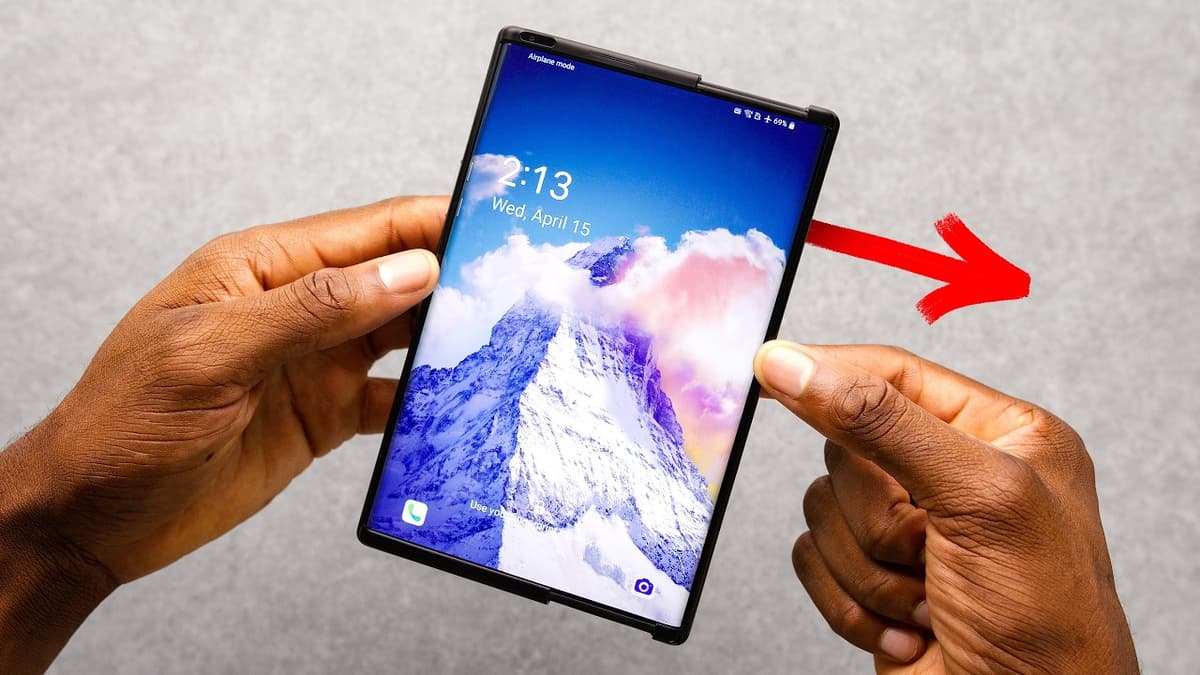 The Unreleased Rollable Smartphone!