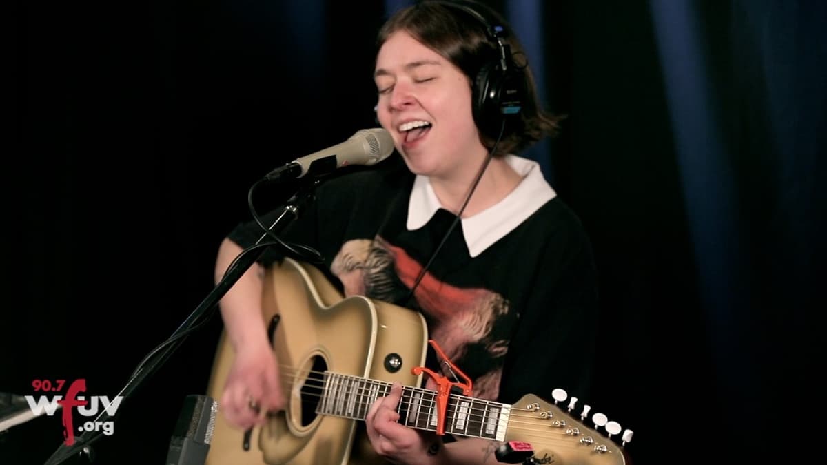 Snail Mail - "My Maker" (Live at WFUV)