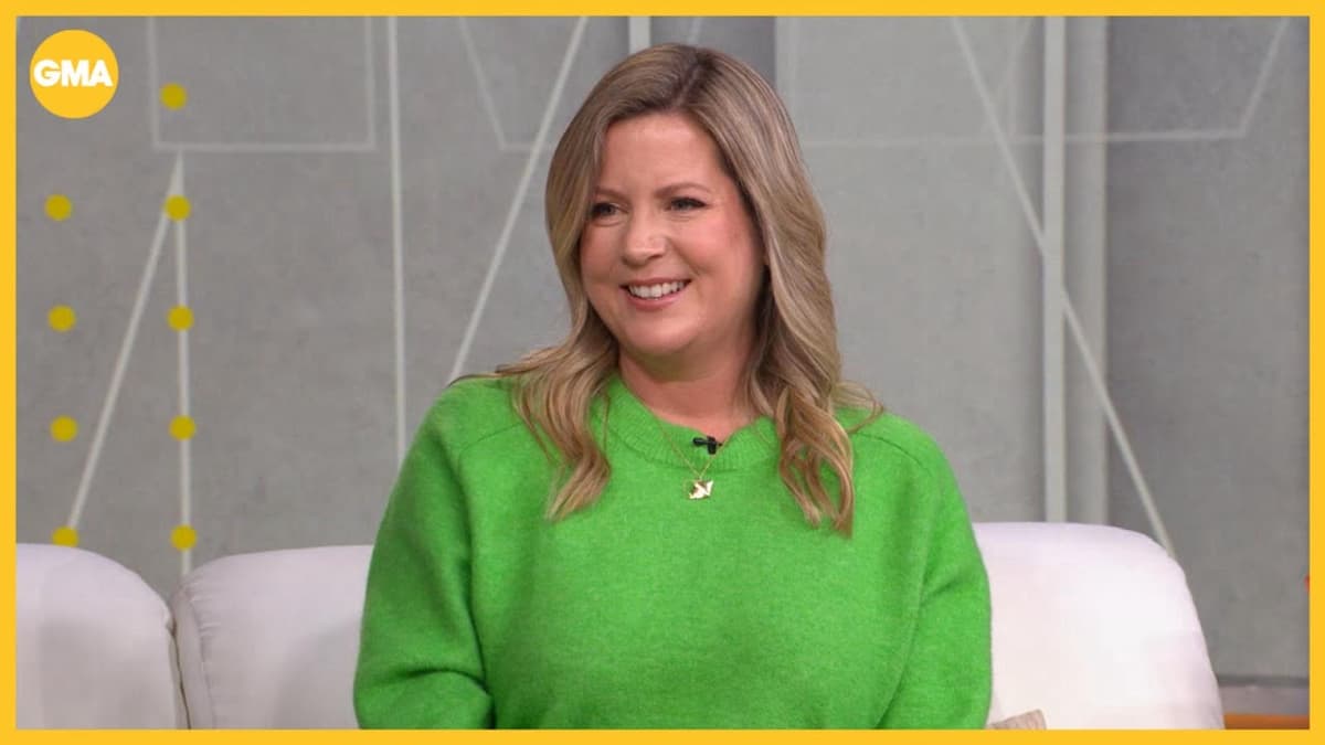 Elizabeth Arnott Talks New Book, 'The Secret Lives of Murderers' Wives'