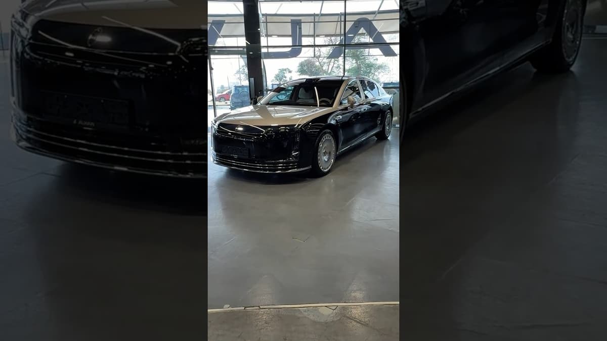 Huawei Made A Luxurious Car?! 🤯 #huawei #luxurycars #cars