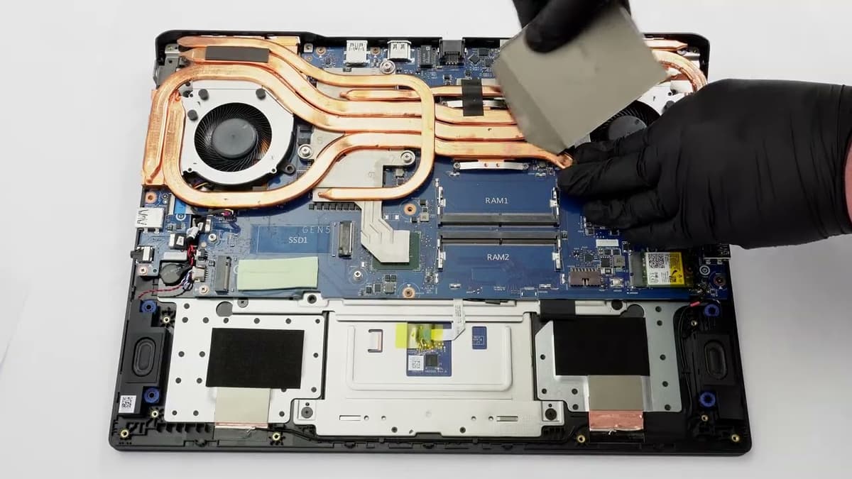 MSI Crosshair 16 HX AI (D2XWX) Disassembly & Teardown