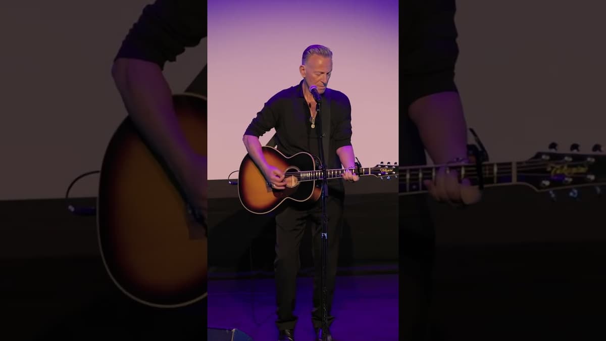 Bruce Springsteen Performs "Land of Hopes and Dreams" At Tribeca Festival