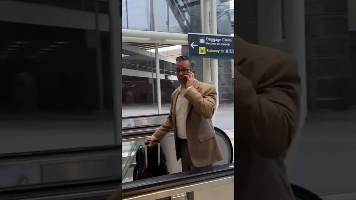 Travelers Face Long TSA Lines at Houston Airport