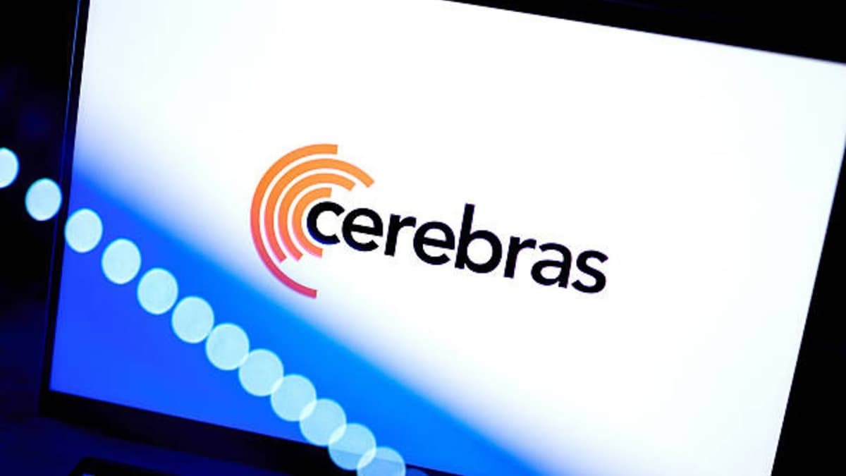 AI Chipmaker Cerebras Raises $5.55 Billion in Year’s Biggest IPO