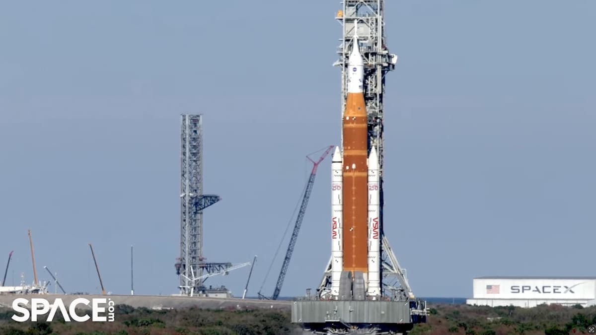 NASA's Artemis II Moon Rocket Is Rolling Back to VAB for Repairs