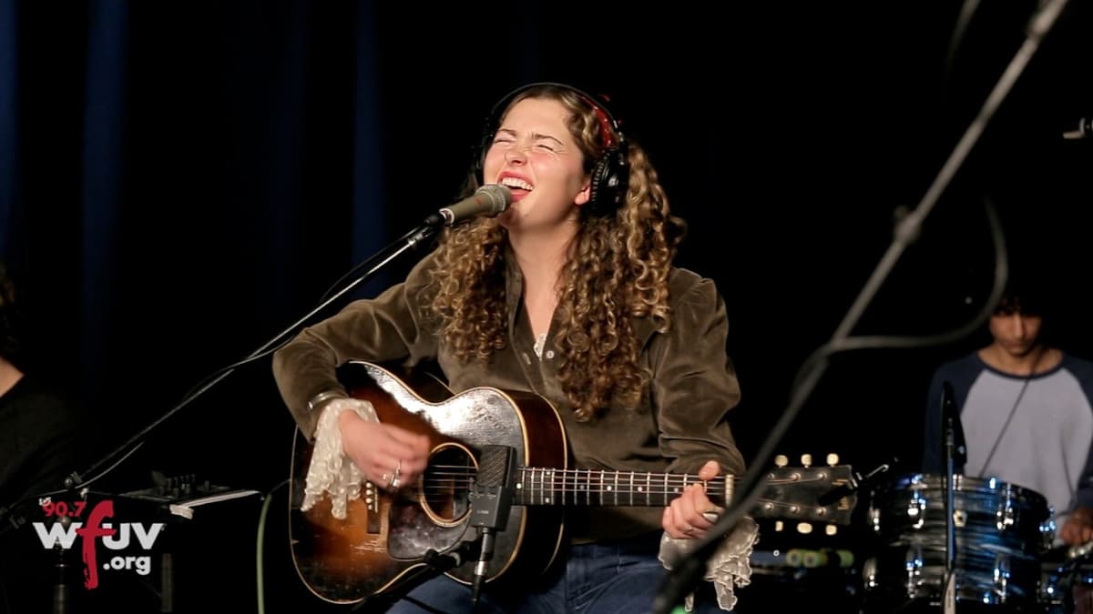 Rose Paradise  - "Tangerine" (Live at WFUV)