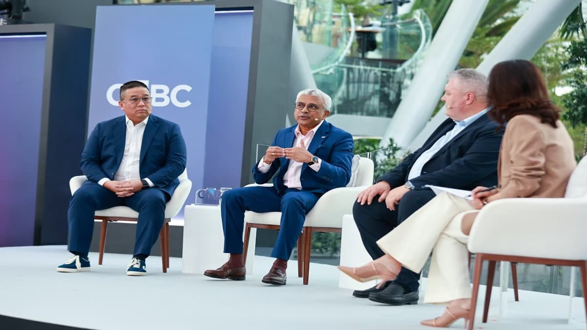 How Global CEOs Are Navigating Rising Costs and Supply Chain Disruption