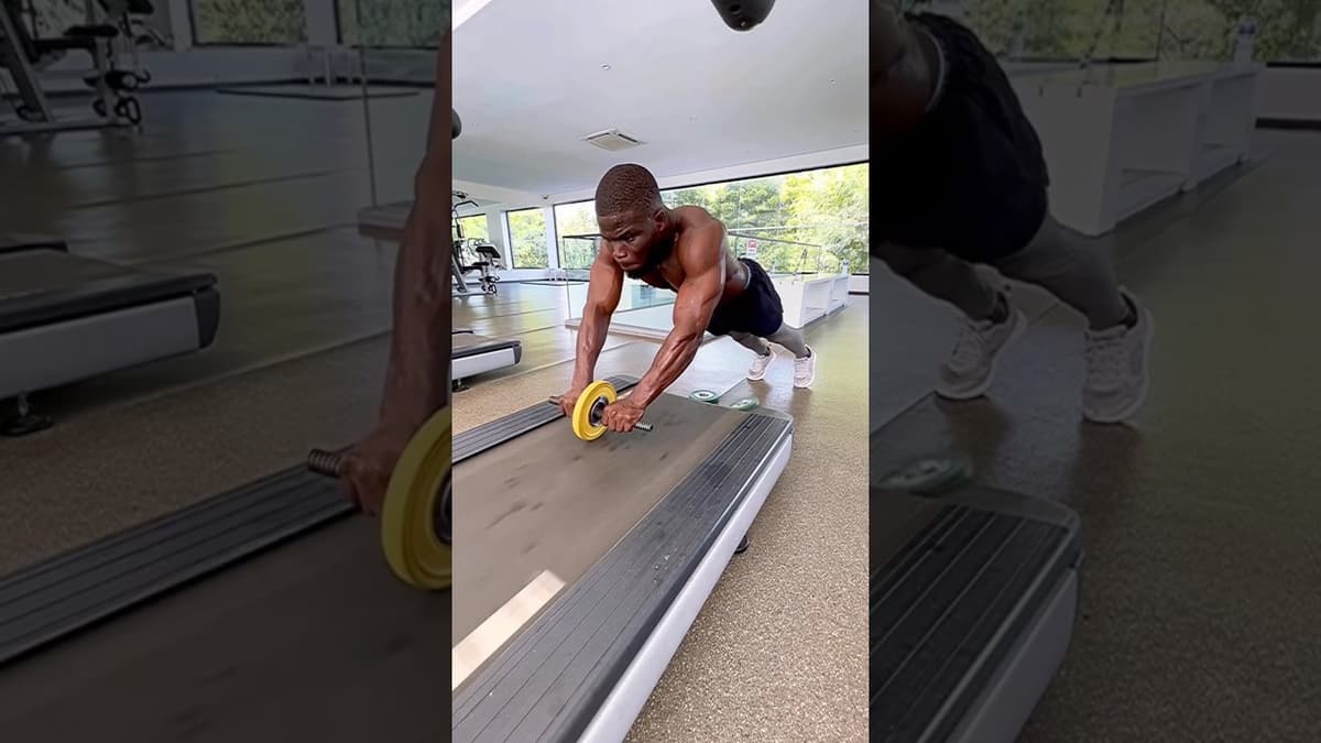 Ab Wheel Roll-Out: Correct Form Mistakes! #abs #technique