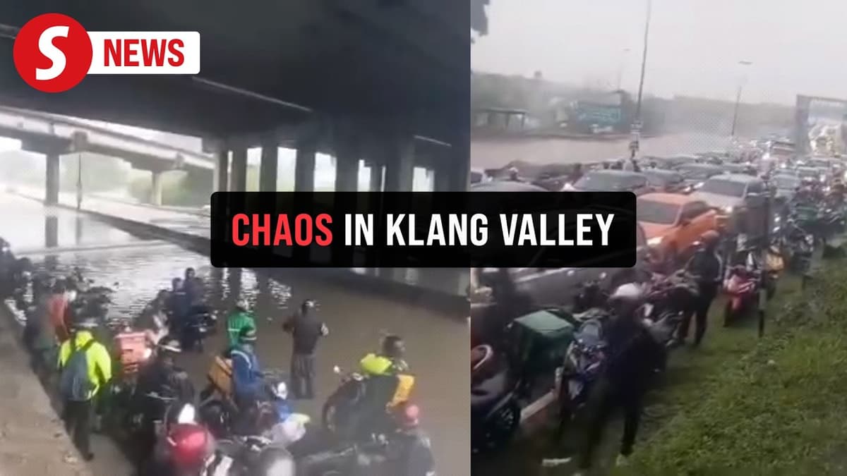 Flash Floods Hit Various Parts of Klang Valley, Traffic Disrupted