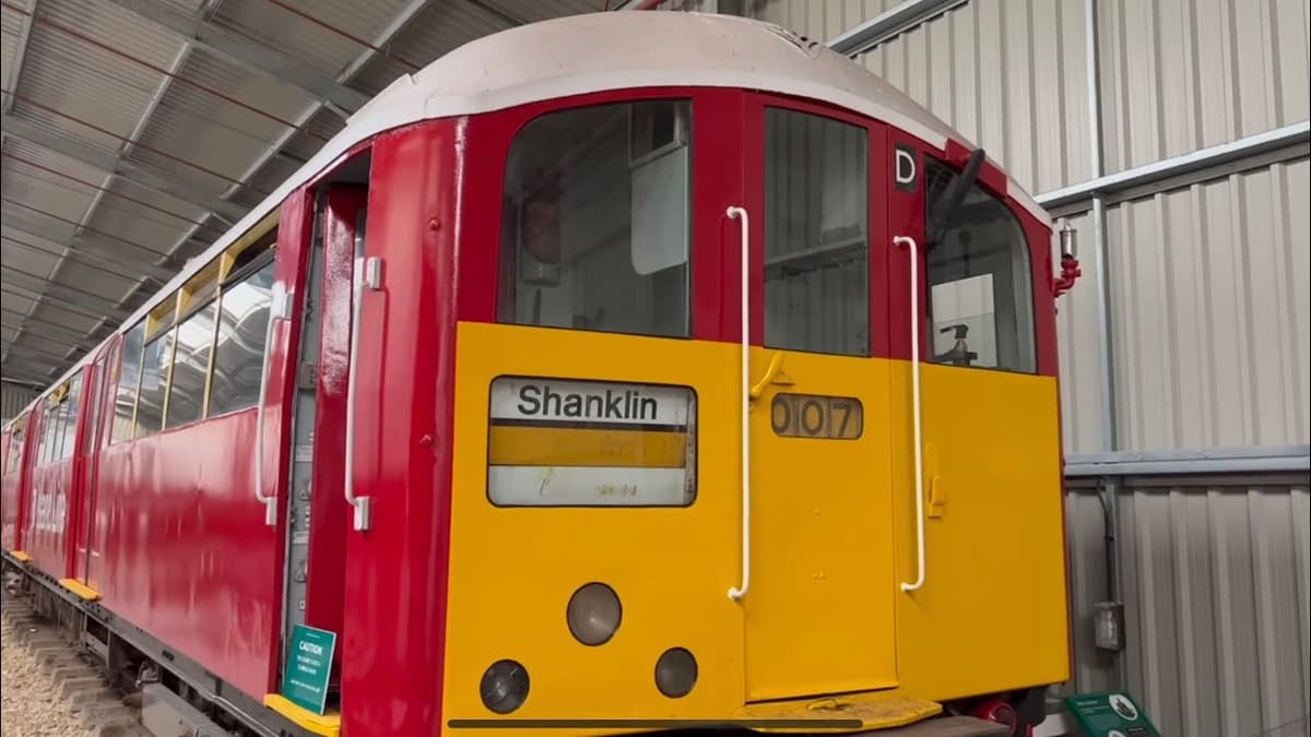 Is There an Iconic Tube Train?
