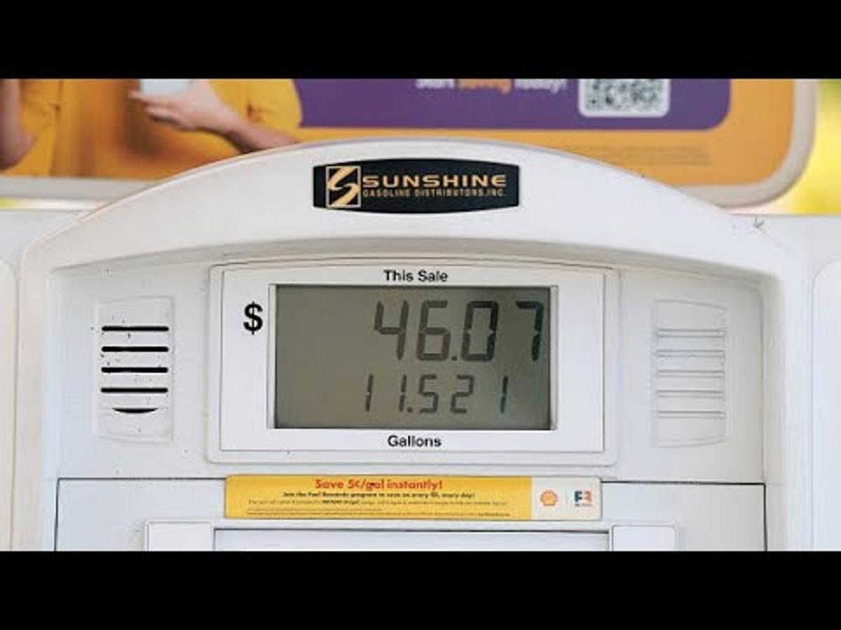 US Retail Sales Soar in March Led by Spending on Gas
