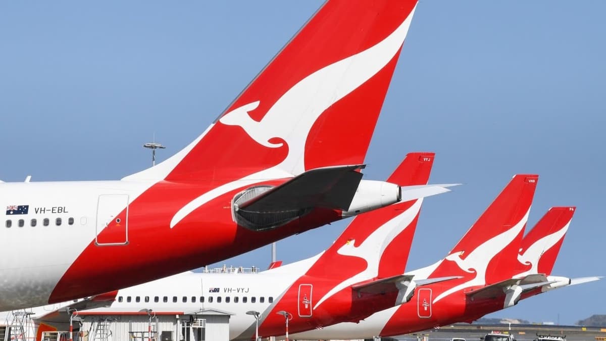 Qantas Slashes Flights and Cuts Regional Routes Amid Growing Fuel Crisis