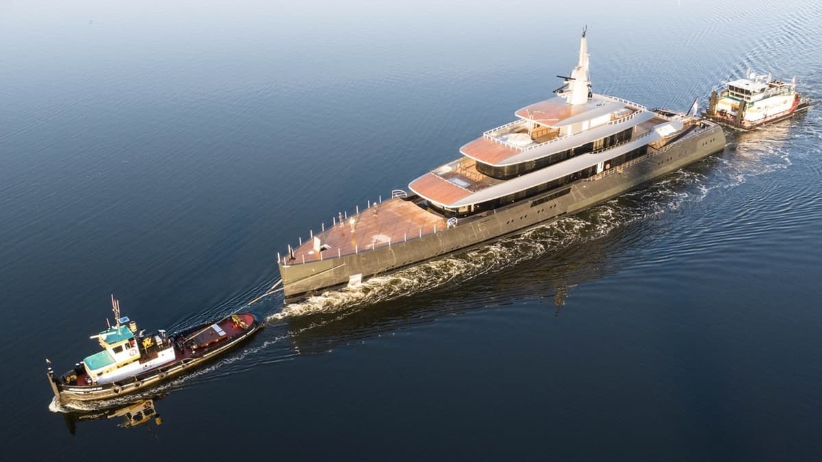 The 80m/ 263ft Project 826