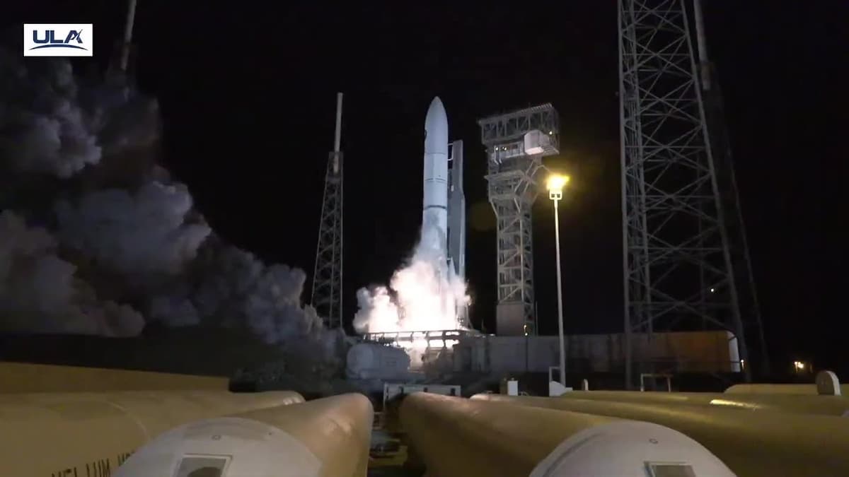 Blastoff! Vulcan Centaur Rocket Launches Space Force 'Neighborhood Watch' Satellites