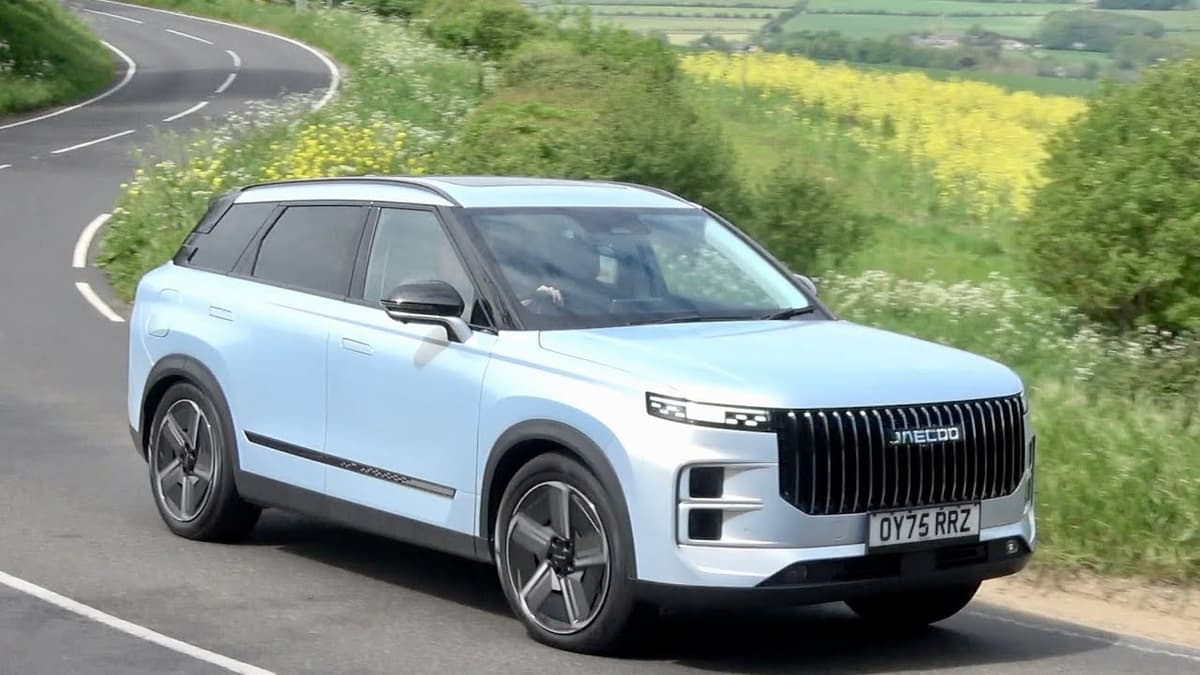 The Chinese Jaecoo 7 Was the UK’s Best Selling Car in March 26. Why Do Buyers Love Them so Much?