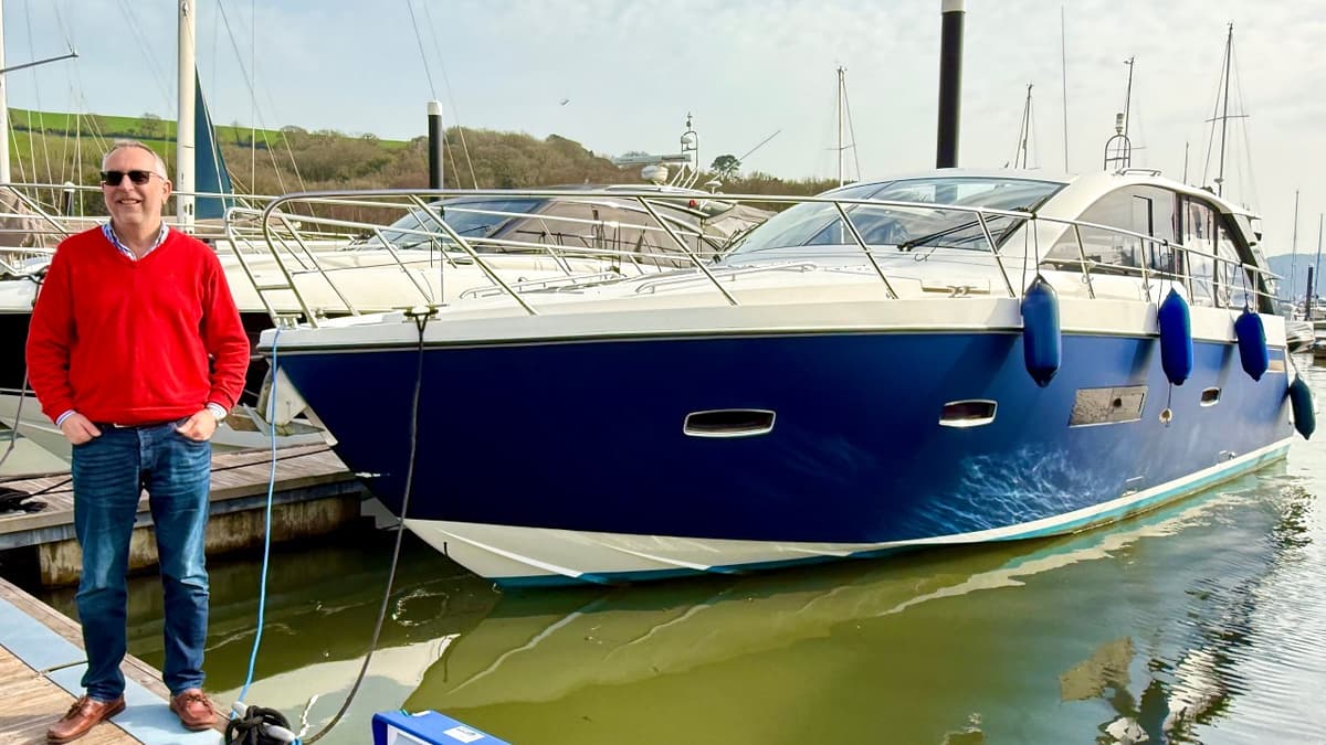 £195,000 Yacht Tour : 2012 Sealine SC42