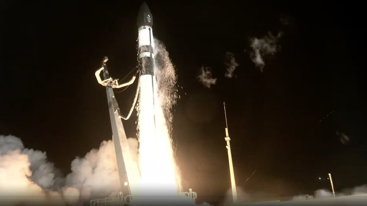 Blastoff! Rocket Lab Launches Earth-Observing Satellite for Synspective