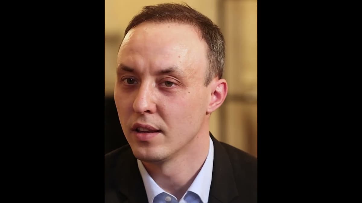 Zelensky Aide Calls on UK to Start Seizing Sanctioned Tankers