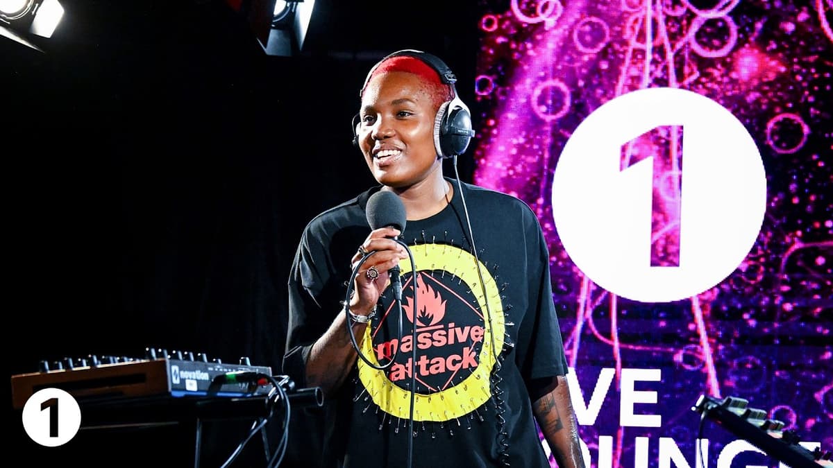 Arlo Parks - Stateside (PinkPantheress Cover) in the Live Lounge