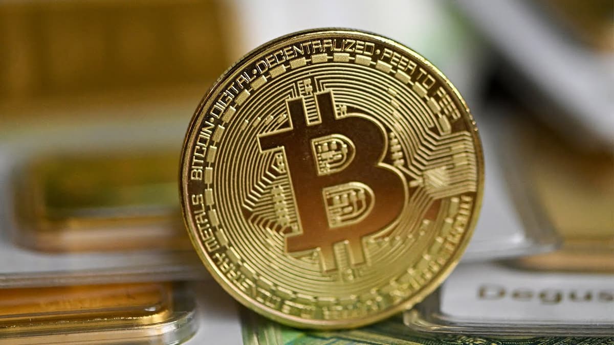 Tech Selloff, Bitcoin Drop Test Retail Investor Strength