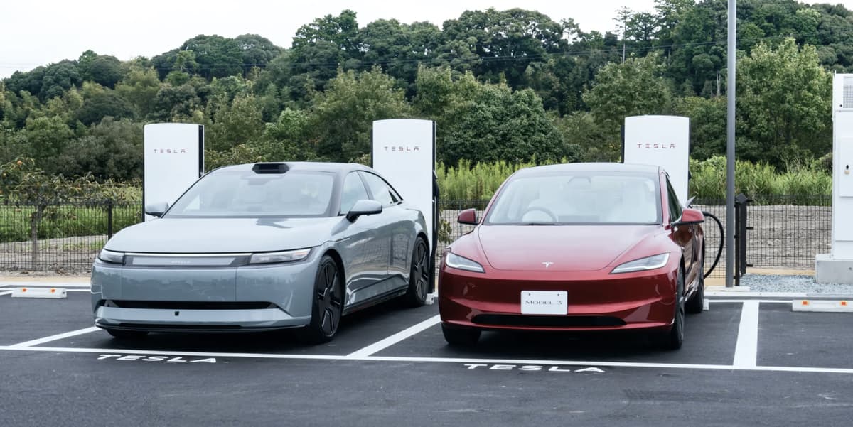 Tesla Offers 1 Year of Free Supercharging, Claims ~40% Premium for Non-Tesla EVs