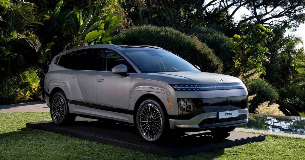 Hyundai Celebrates IONIQ 9 Success in Korea with More EV Discounts