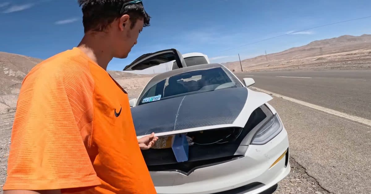 Tesla Owner Uses Emergency Solar to Trickle Charge After Running Out of Battery in Desert