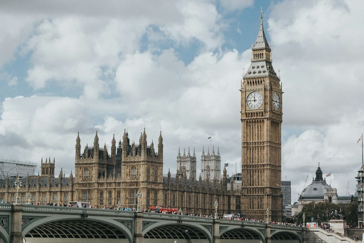 Artists and Music Businesses Ask UK Prime Minister to Re-Prioritise Ticket Touting Ban
