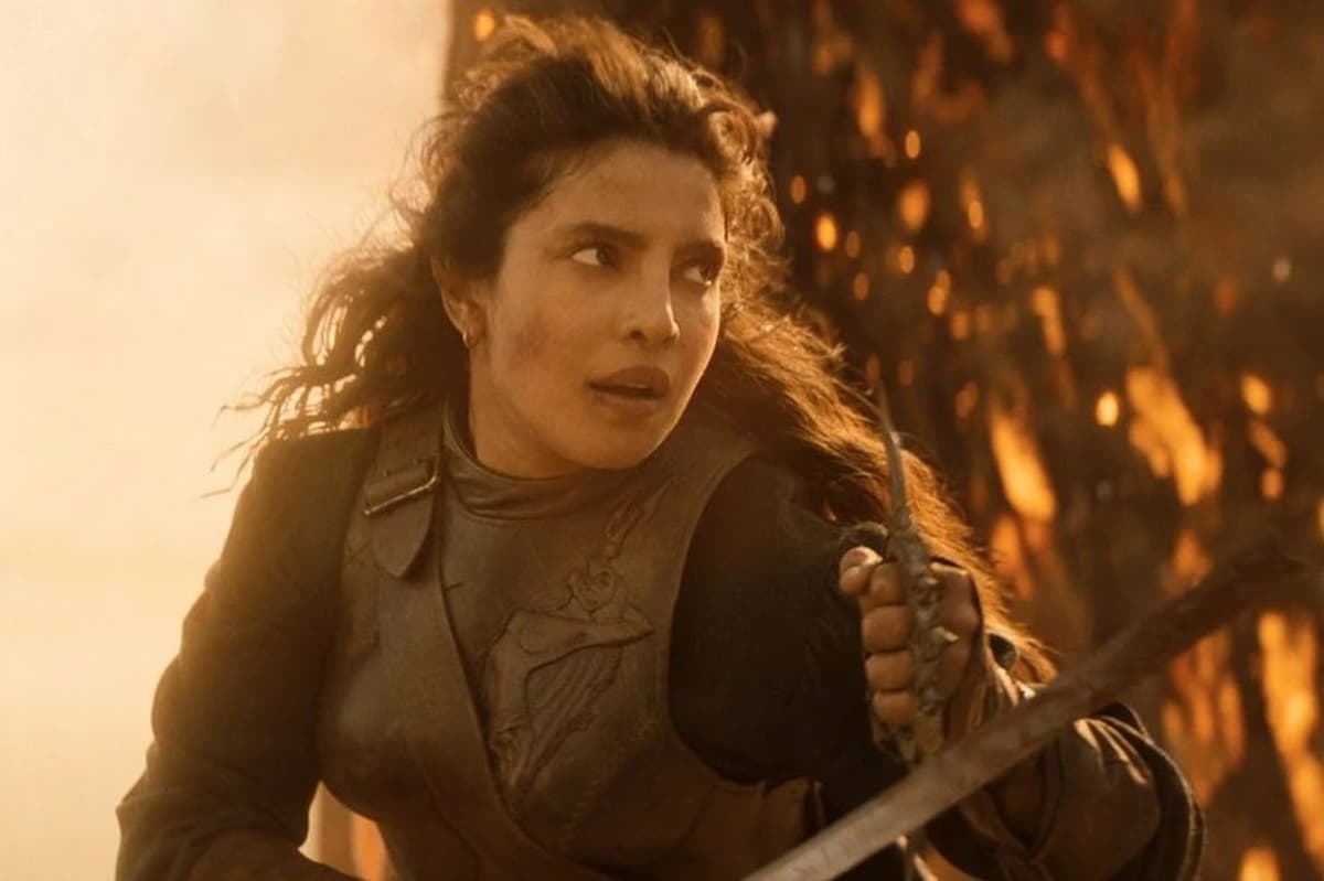 Priyanka Chopra Jonas & Orlando Bloom To Lead Thriller, Reset