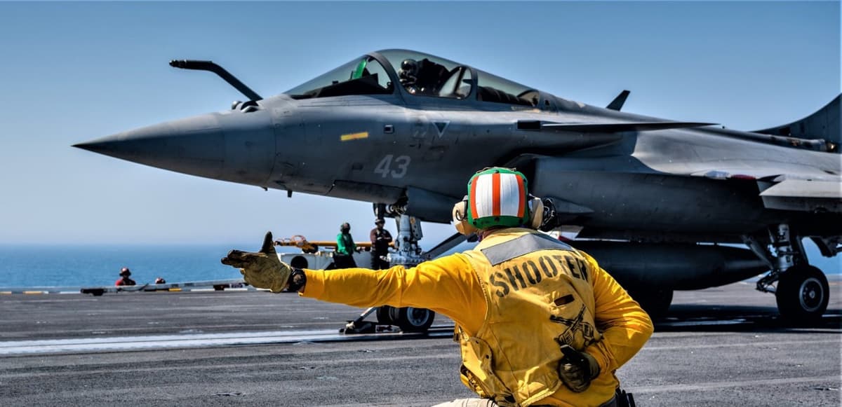 Iran War: Rafale Fighters Mobilized Over UAE: France Defends Air & Naval Bases Amid Iranian Threats