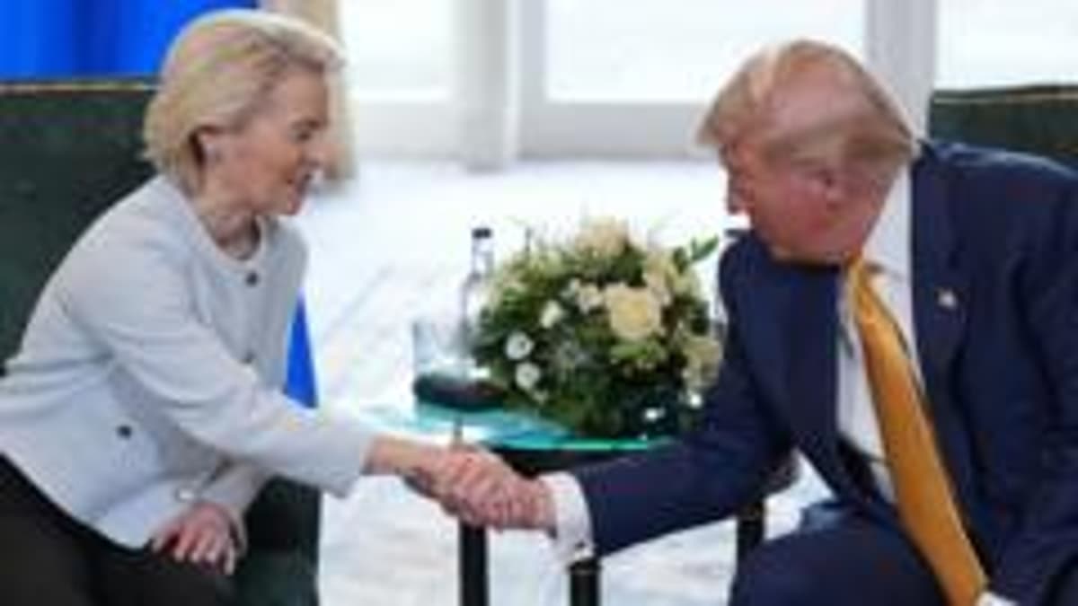 Trump Says He Will Hike Tariffs on EU Cars to 25%