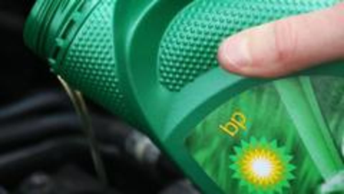 BP Steps up Cost Cutting as Profits Slide