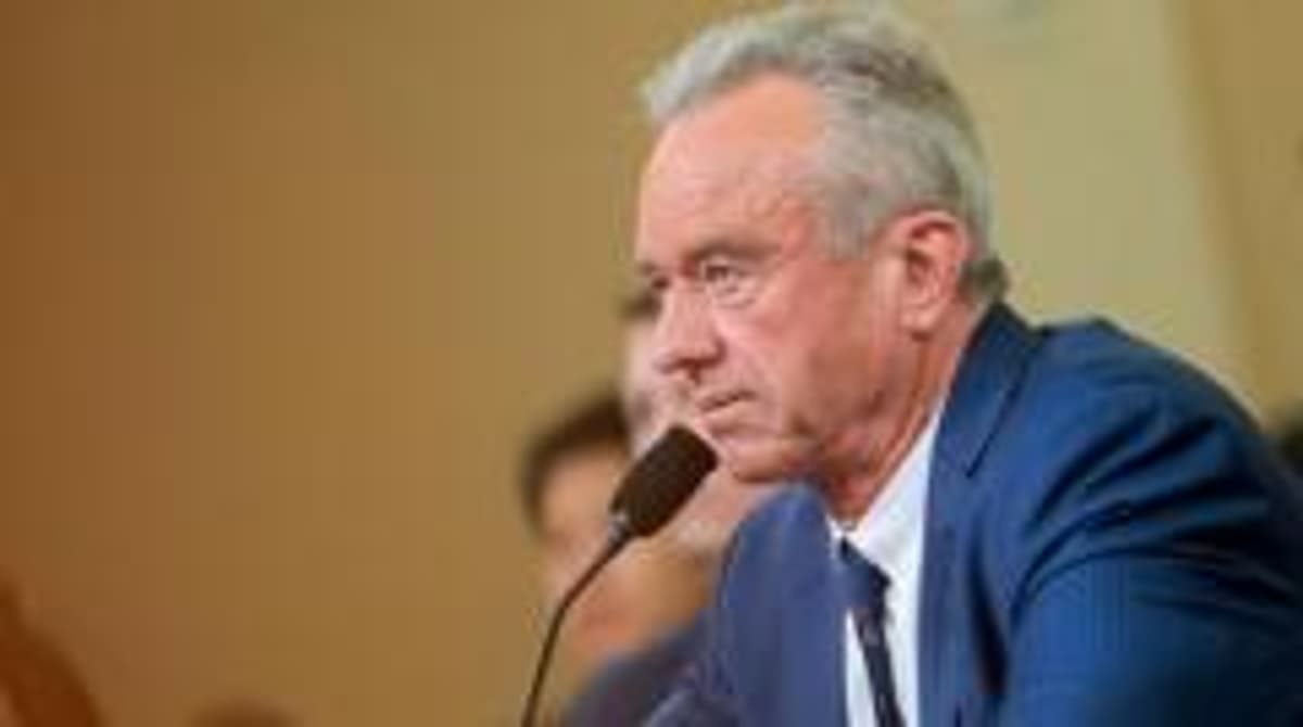 Lawmakers Clash with RFK Jr as He Shifts Focus Away From Vaccines