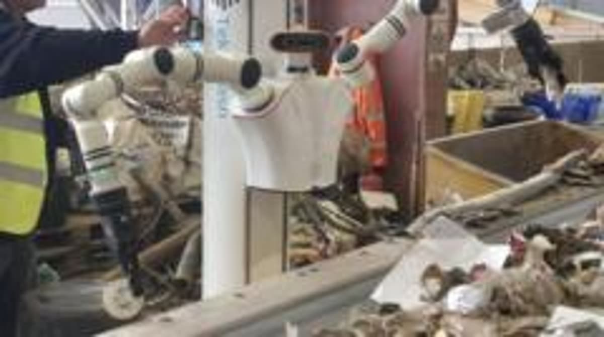 Robots Move in as Waste Firms Struggle to Find Staff