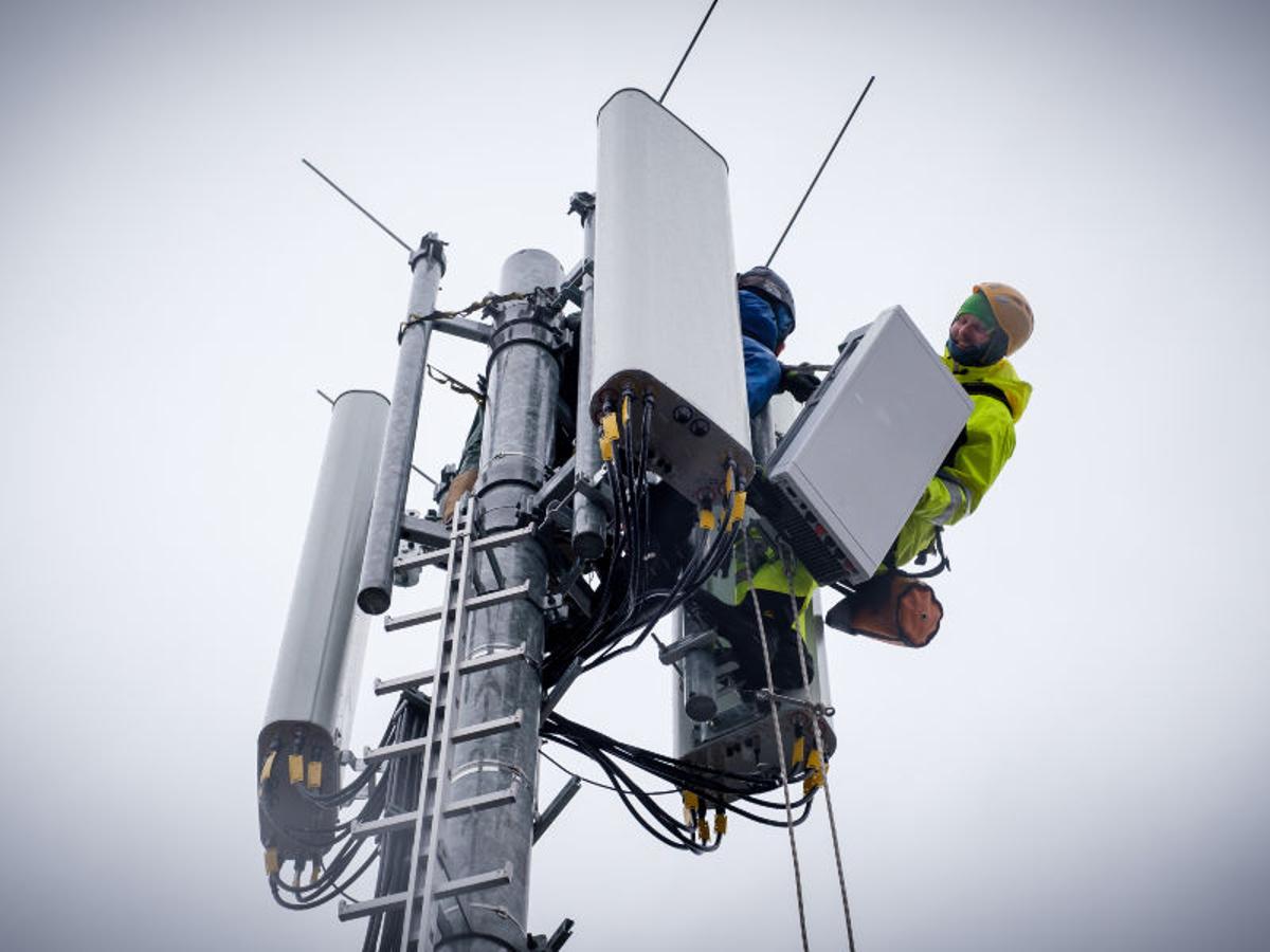 Dutch Govt Looks at Relaxing Rules for Mobile Antenna Sites