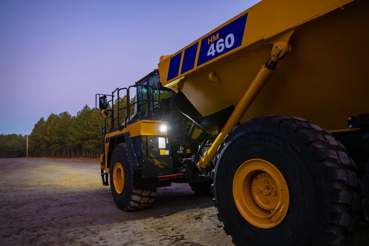 Komatsu Introduces Next-Gen HM460-6 Articulated Haul Truck at CONEXPO 2026