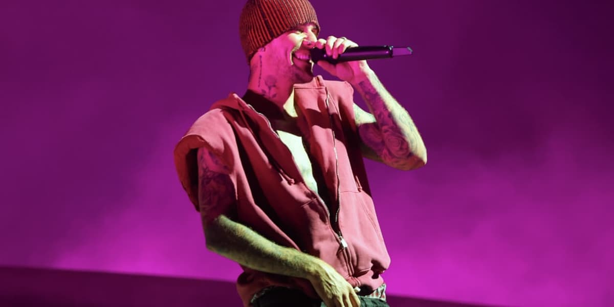 Justin Bieber’s ‘SWAG’ Returns to No. 7 on Billboard 200