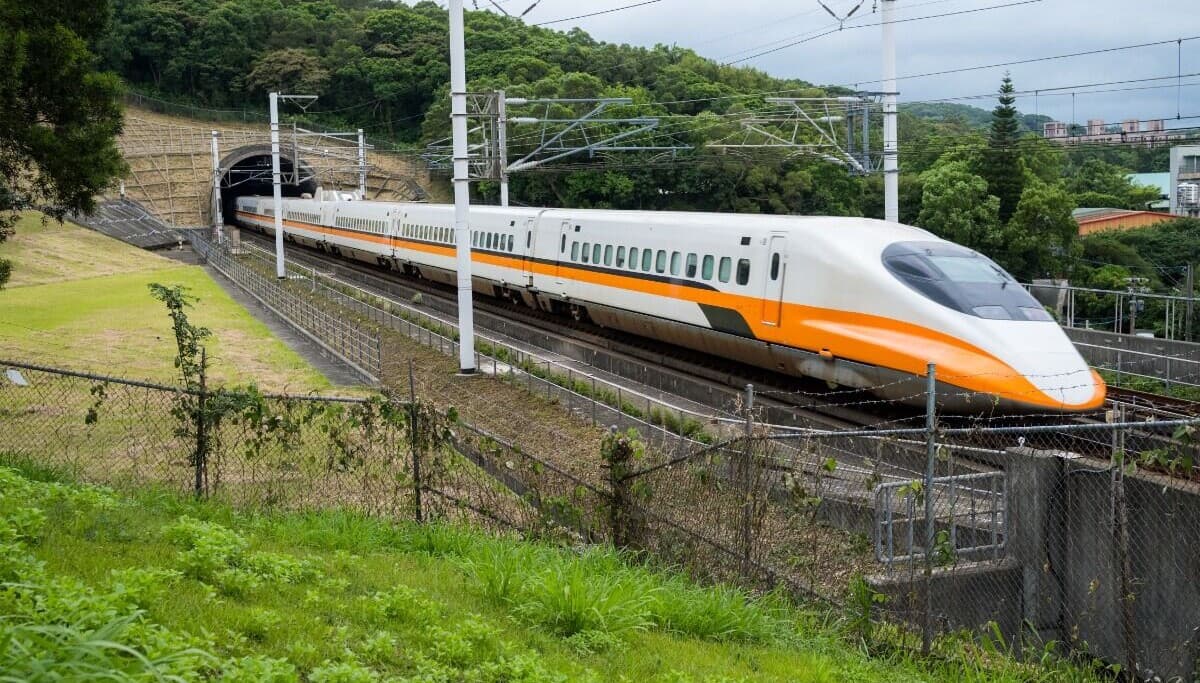 Taiwan Cops Say Student's Radio Kit Brought Bullet Trains to a Standstill
