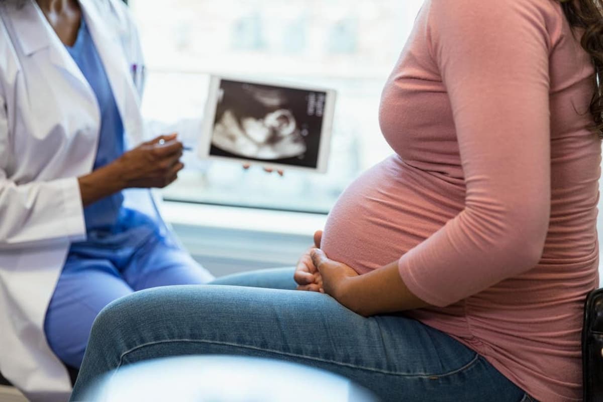 Pregnancy And Colon Cancer Share Symptoms, Often Delays Diagnosis.