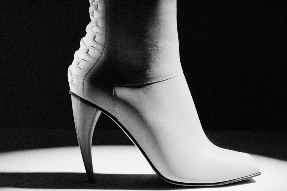 AnOther Loves: A Cavalier Bucket Fold Boot