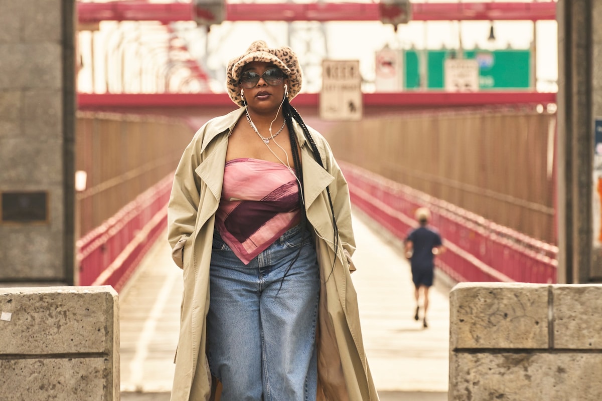 Airmaxxing with Singer-Songwriter Simone Ruth