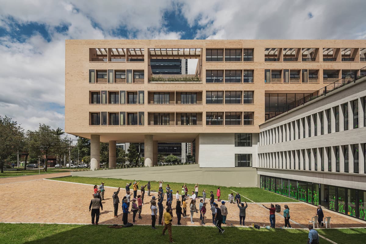 El Camino: Housing Complex for Older Adults and Formerly Unhoused People / FP Arquitectura