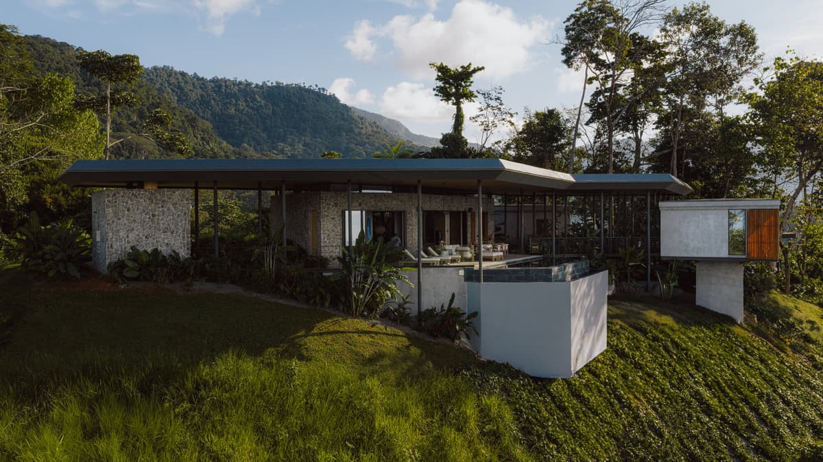 Casa Komorebi / Studio Saxe