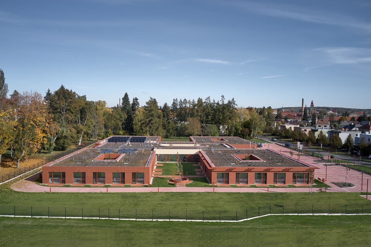 Senior Citizens' Home in Nový Bydžov  / Architektura